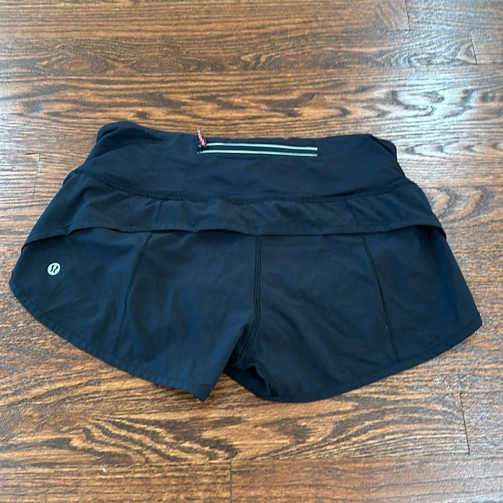 Lululemon shorts size 4